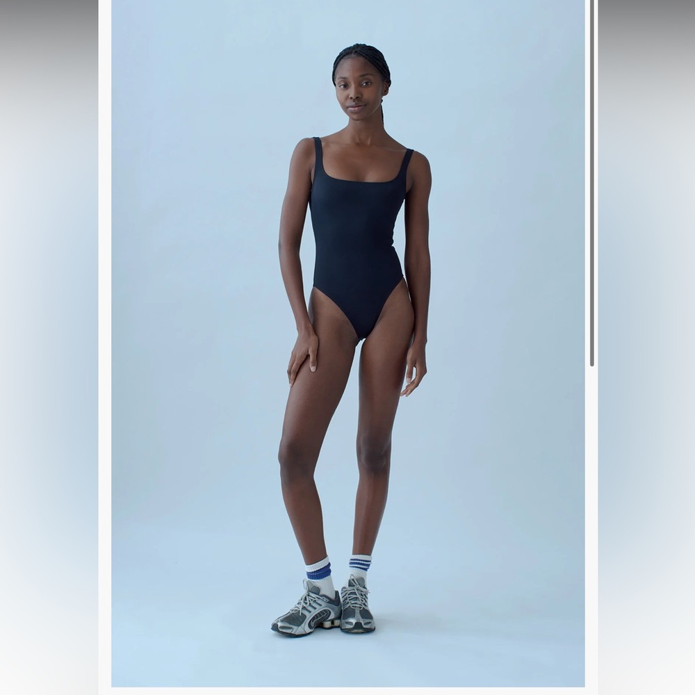 NU SWIM - black - Pistachio Suit - size Large